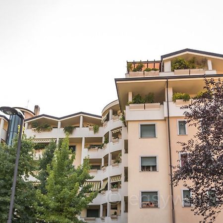 Easy Welcome Casa Rosada Apartment Nova Milanese Екстериор снимка