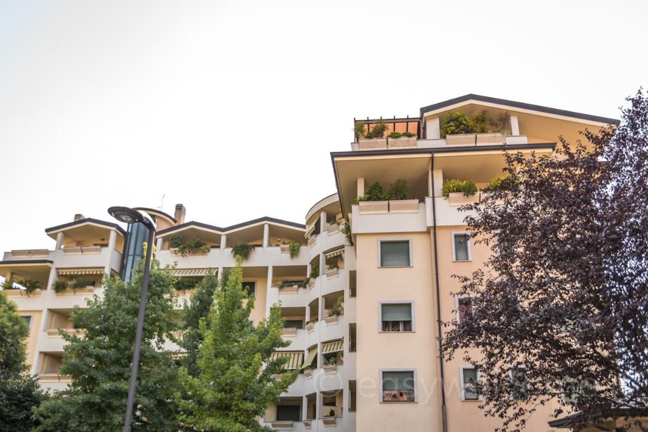 Easy Welcome Casa Rosada Apartment Nova Milanese Екстериор снимка
